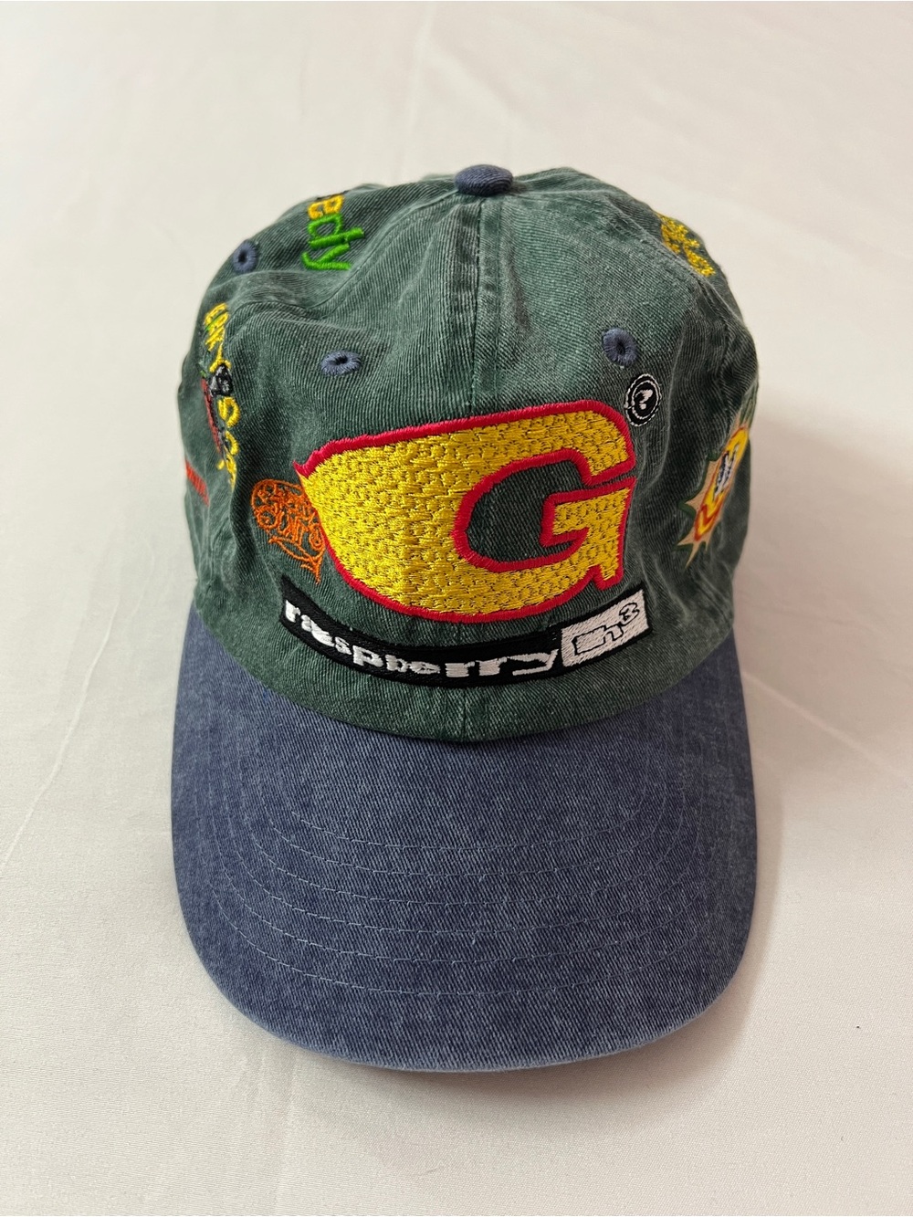 Gv Gallery x Greedy Unit 80,000 Stitch Hat Raspberry Hills